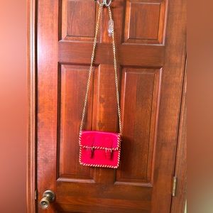 Unbranded Fun Retro Fold over Purse with gold tone metal chain.